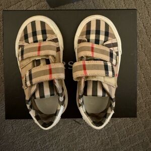 Burberry Kids shoes